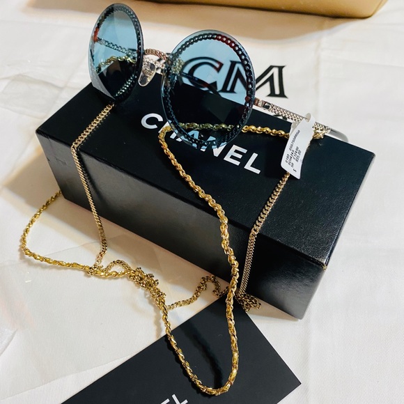CHANEL Accessories - 😎 Chanel women’s round chain sunglasses 😎 💯 aut